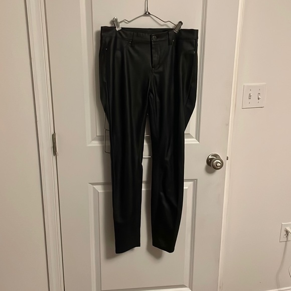 BLANK NYC THE BOND MID-RISE SKINNY IN SPOILER ALERT - Picture 6 of 9